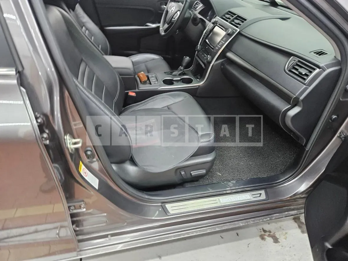 Photo 2 of 33: 2016 Toyota Camry Hybrid — Korean insurance auction