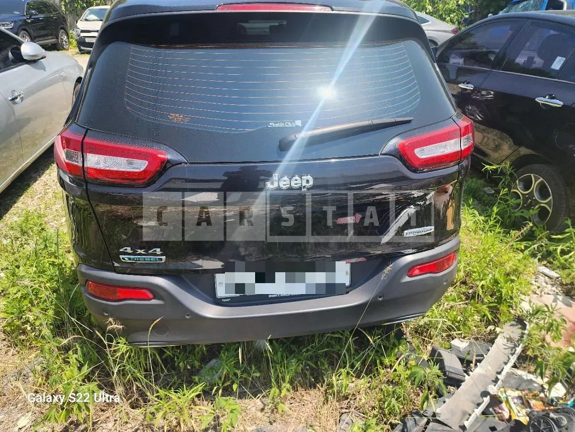 Photo 2 of 10: 2015 Jeep Straw Cherokee, VIN 1C4PJMCY2FW666352 — Korean insurance auction