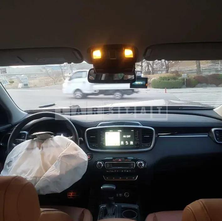Photo 2 of 11: 2019 Kia Sorento, VIN KNAPH81BBKA516242 — Korean insurance auction
