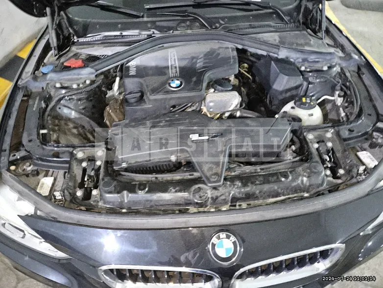 Photo 2 of 35: 2018 BMW 320i — Korean insurance auction