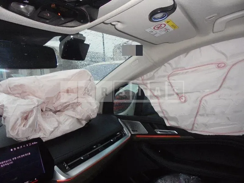 Photo 2 of 9: 2023 BMW 218d Active Tourer, VIN WBA21BY04P7L92646 — Korean insurance auction
