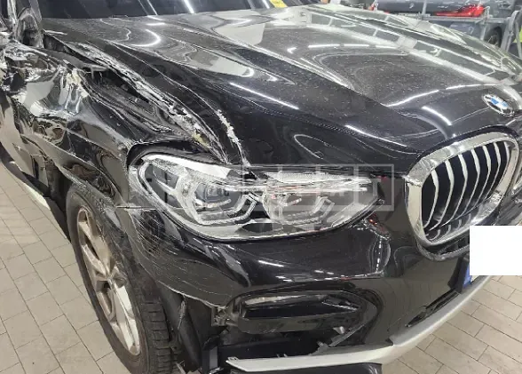 Photo 2 of 21: 2020 BMW X4 xDrive20i Xline, VIN WBA2V9101L9D16293 — Korean insurance auction