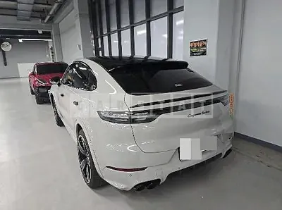 Photo 1 of 13: 2020 Porsche Cayenne Turbo Coupe — Korean insurance auction