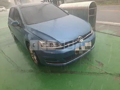Photo 1 of 18: 2015 Volkswagen Golf 1.6 TDI BMT, VIN WVWZZZAUZFW284329 — Korean insurance auction