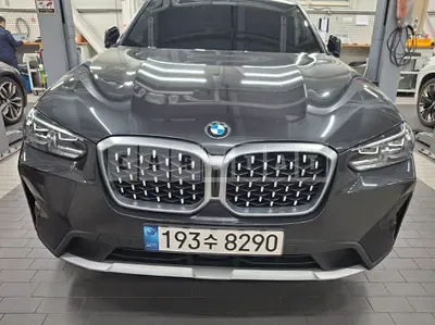 2022 BMW X4 xDrive20i