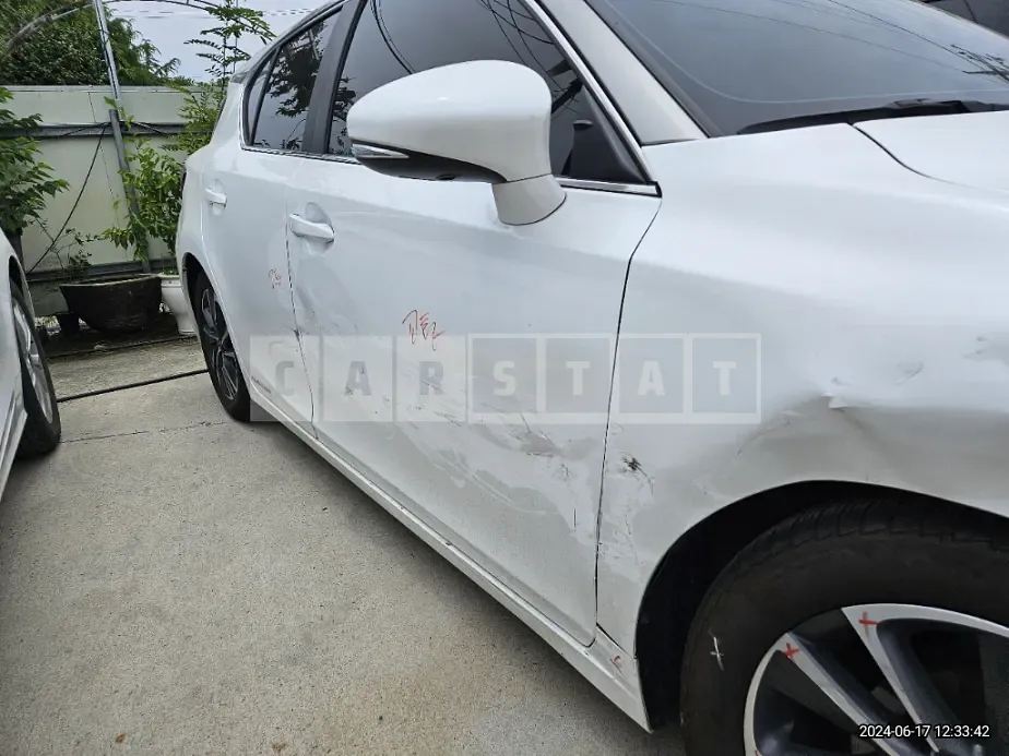 Photo 2 of 18: 2018 Lexus CT200h — Korean insurance auction