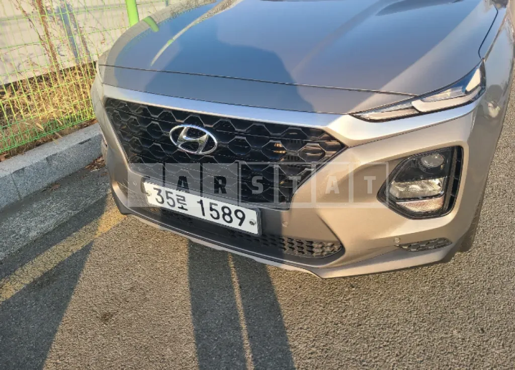 Photo 2 of 18: 2019 Hyundai Santa Fe — Korean insurance auction