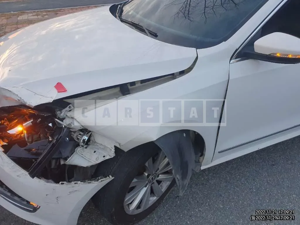 Photo 2 of 4: 2015 Volkswagen Passat 1.8 TSI, VIN 1VWZZZA3ZFC035492 — Korean insurance auction