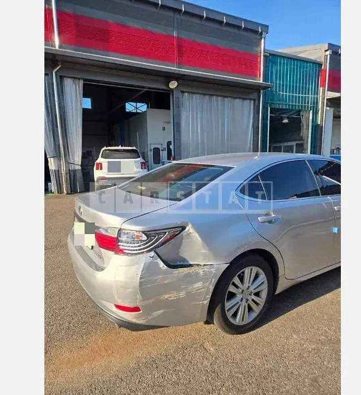 Photo 3 of 3: 2015 Lexus ES350 — Korean insurance auction