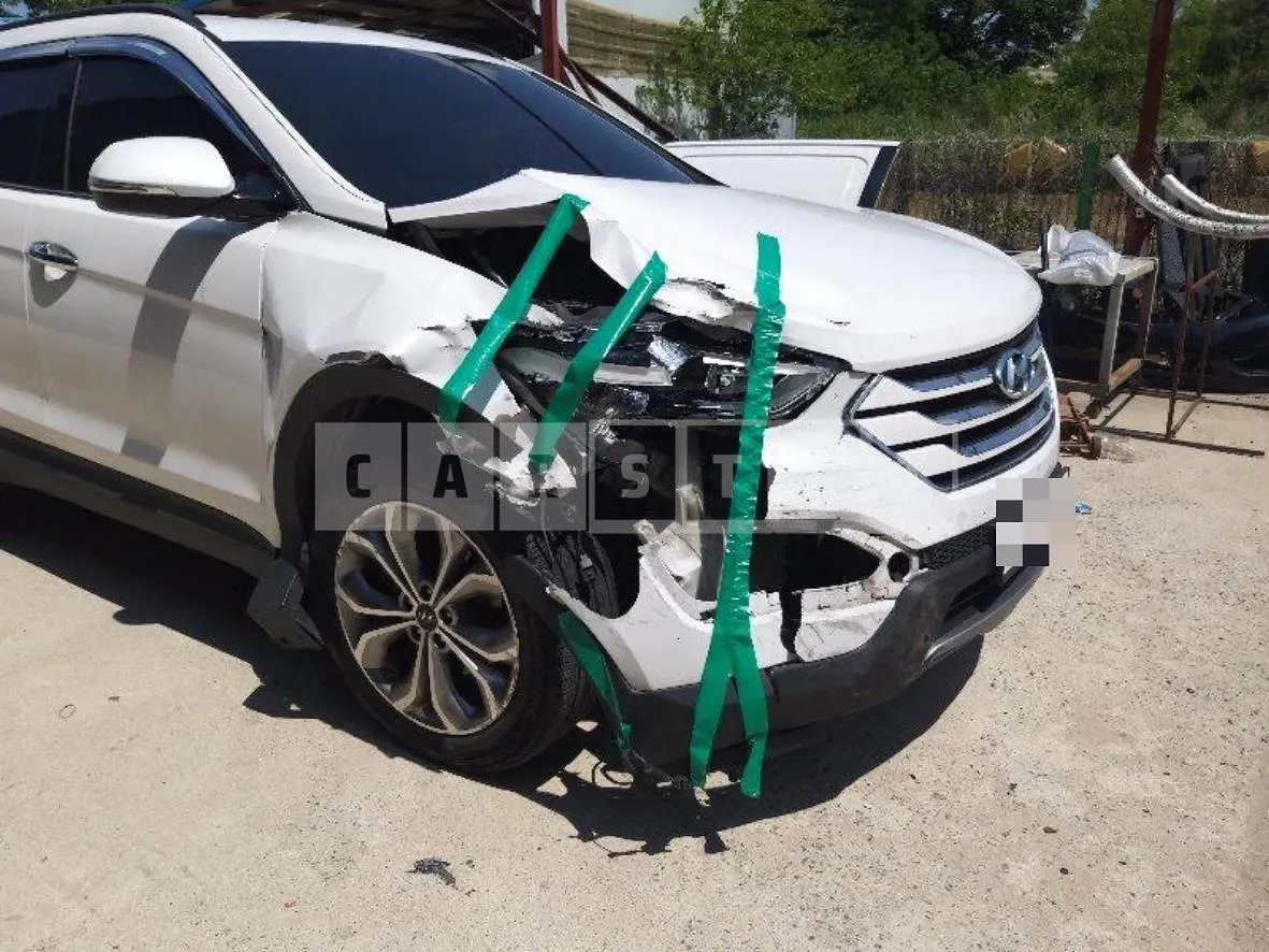 Photo 2 of 6: 2015 Hyundai Santa Fe DM, VIN KMHSW81UBFU480175 — Korean insurance auction