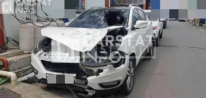 Photo 2 of 5: 2015 Hyundai Tucson — Korean insurance auction