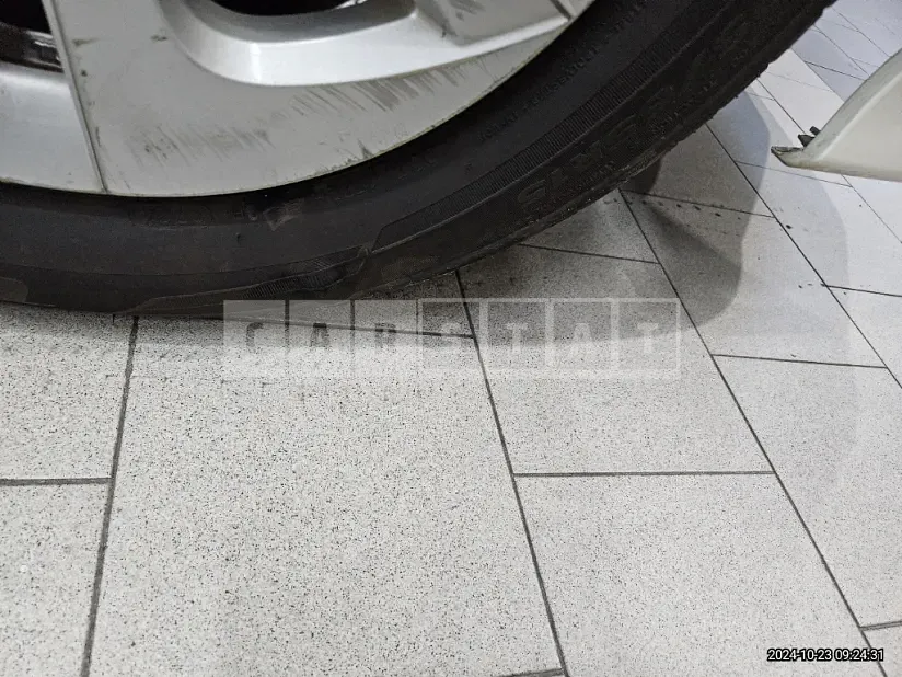 Photo 2 of 15: 2018 Toyota Prius — Korean insurance auction