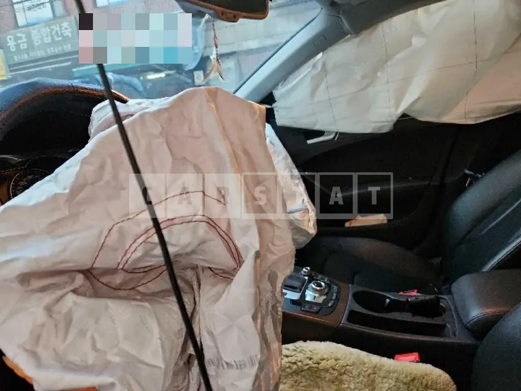 Photo 2 of 17: 2015 Audi A4 30 TDI, VIN WAUZZZ8K4GA012080 — Korean insurance auction