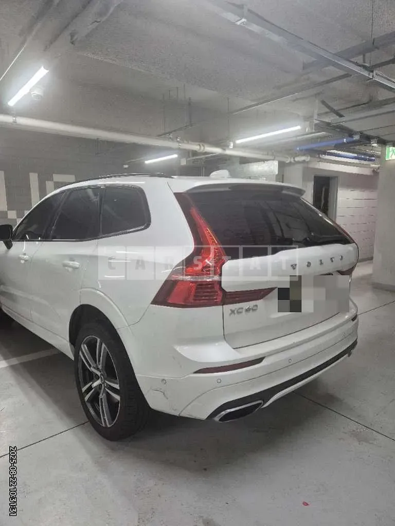 Photo 2 of 13: 2021 Volvo XC60T8 AWD — Korean insurance auction