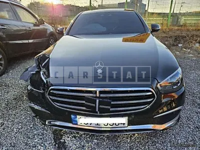 Photo 1 of 23: 2022 Mercedes-Benz E300 e 4Matic, VIN W1KZF5EB5NB032070 — Korean insurance auction