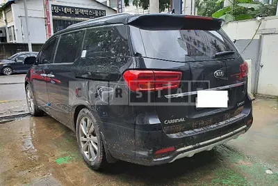 Photo 1 of 17: 2020 Kia Carnival Limousine, VIN KNAMB81ABLS614820 — Korean insurance auction