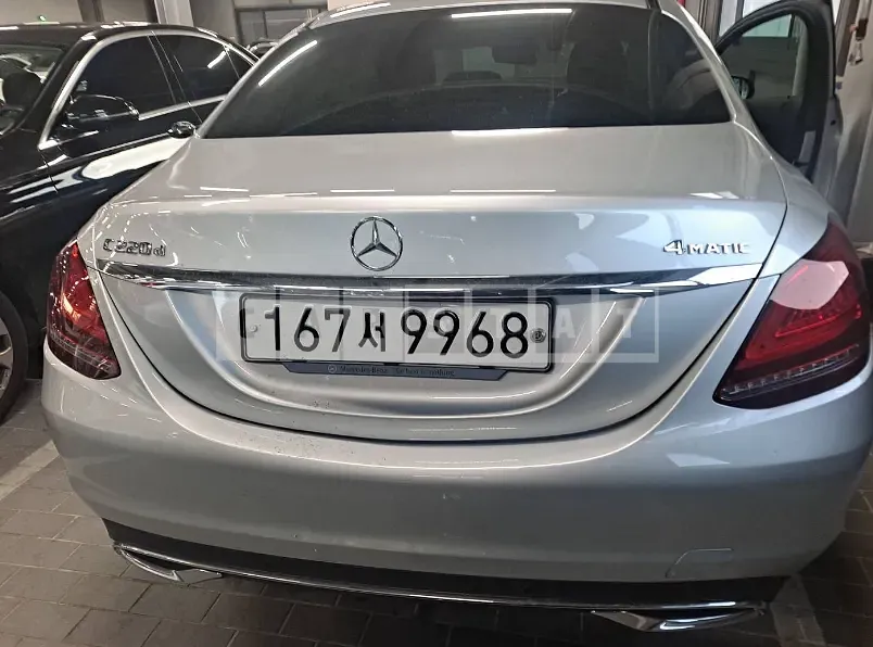 Photo 2 of 30: 2019 Mercedes-Benz C220d 4Matic, VIN WDDWF1FBXKR470094 — Korean insurance auction