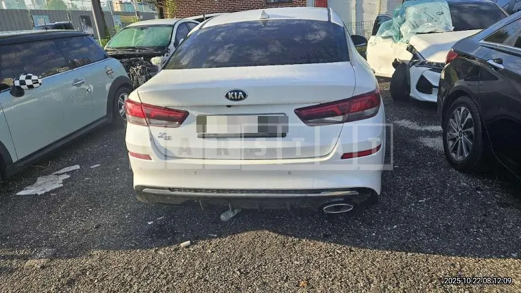 Photo 2 of 12: 2018 Kia K5 2.0 LPI — Korean insurance auction