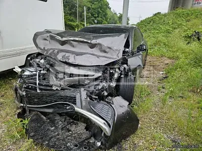 Photo 1 of 25: 2022 Toyota Camry Hybrid — Korean insurance auction