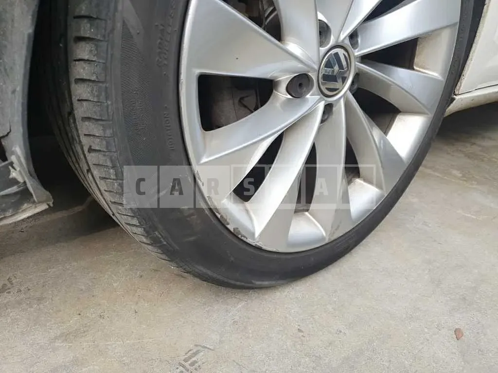 Photo 2 of 11: 2015 Volkswagen CC 2.0 TDI Blue Motion, VIN WVWZZZ3CZFE814024 — Korean insurance auction
