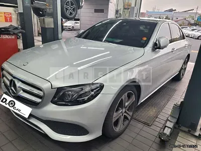 Photo 1 of 23: 2017 Mercedes-Benz E300, VIN WDDZF4JB6HA039085 — Korean insurance auction