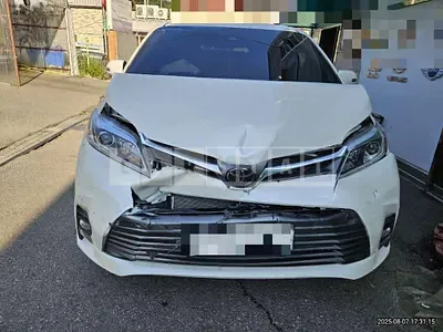 Photo 1 of 19: 2020 Toyota Siena AWD — Korean insurance auction