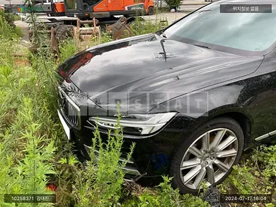 Photo 1 of 18: 2019 Volvo S90T5, VIN LVYPS102DKP066388 — Korean insurance auction