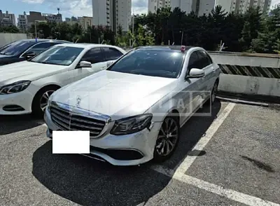 Photo 1 of 14: 2017 Mercedes-Benz E 300 4Matic — Korean insurance auction