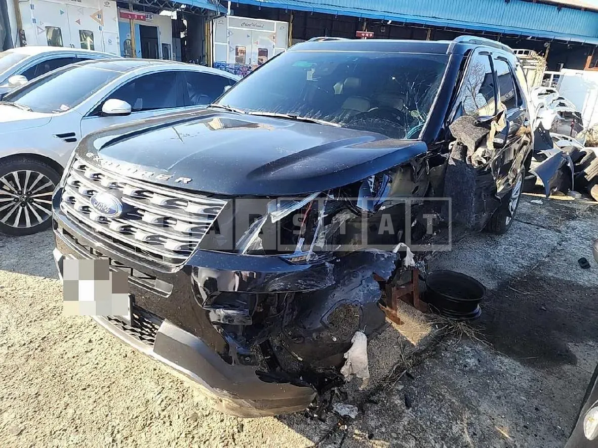 Photo 2 of 16: 2016 Ford Explorer 2.3 AWD — Korean insurance auction