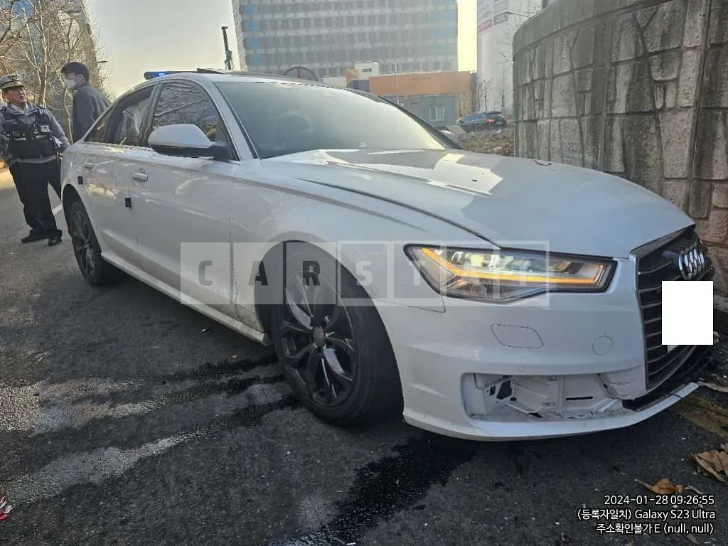 Photo 2 of 12: 2016 Audi A6 40 TDI Four, VIN WAUZZZ4G3GN050877 — Korean insurance auction
