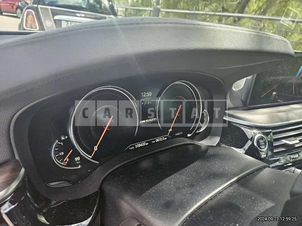 Photo 2 of 10: 2018 BMW 530i — Korean insurance auction