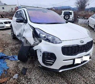 Photo 1 of 15: 2016 Kia Sportage — Korean insurance auction