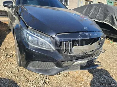 Photo 1 of 20: 2018 Mercedes-Benz C 220d — Korean insurance auction