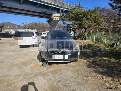 Photo 1 of 9: 2017 Volvo XC60D3 — Korean insurance auction
