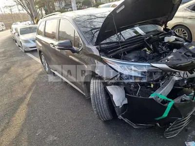 Photo 1 of 25: 2022 Toyota Sienna Hybrid 2WD, VIN 5TDGRKEC5NS095405 — Korean insurance auction
