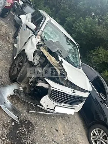 Photo 2 of 6: 2017 Kia Carnival, VIN KNAMB81ABJS385685 — Korean insurance auction