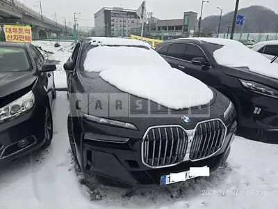 Photo 1 of 12: 2024 BMW 740i xDrive — Korean insurance auction