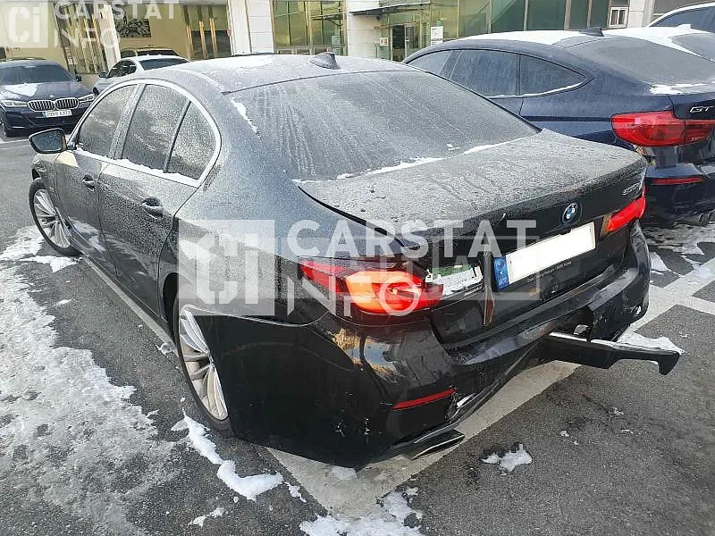 Photo 2 of 9: 2022 BMW 530e, VIN WBA51AG09NCJ28500 — Korean insurance auction