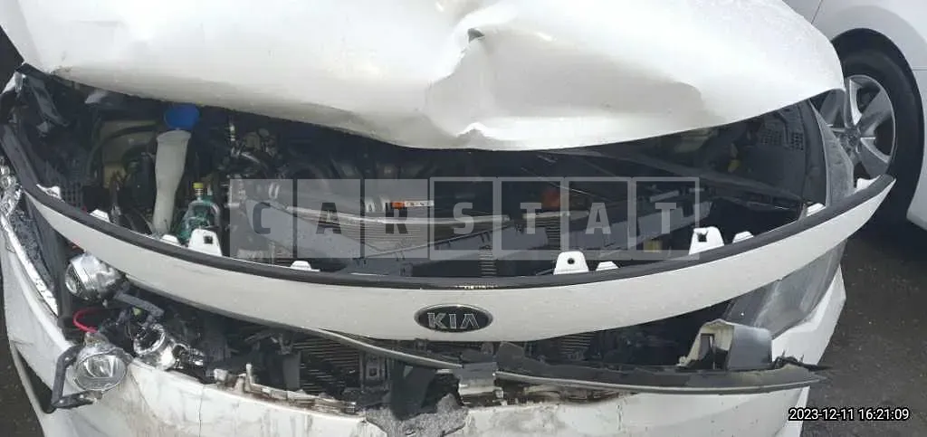 Photo 2 of 6: 2016 Kia K5, VIN KNAGW41CBGA002250 — Korean insurance auction