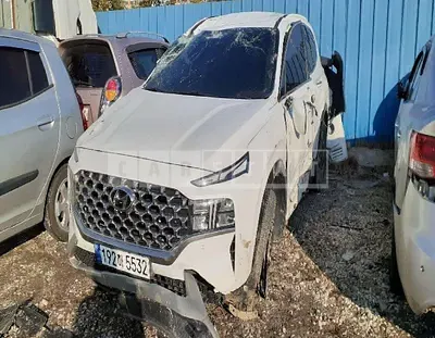 Photo 1 of 17: 2023 Hyundai Santa Fe — Korean insurance auction