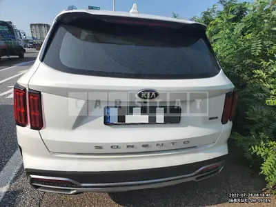 Photo 1 of 16: 2021 Kia Sorento, VIN KNARM81GBMA031157 — Korean insurance auction