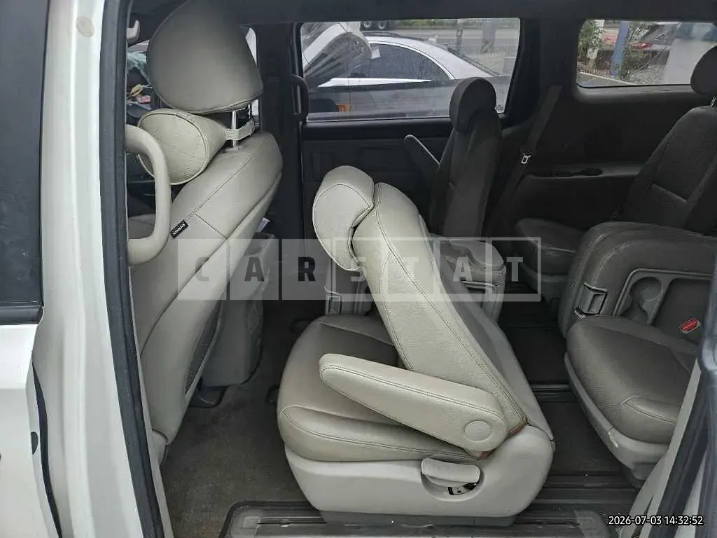 Photo 2 of 23: 2018 Kia Carnivals — Korean insurance auction