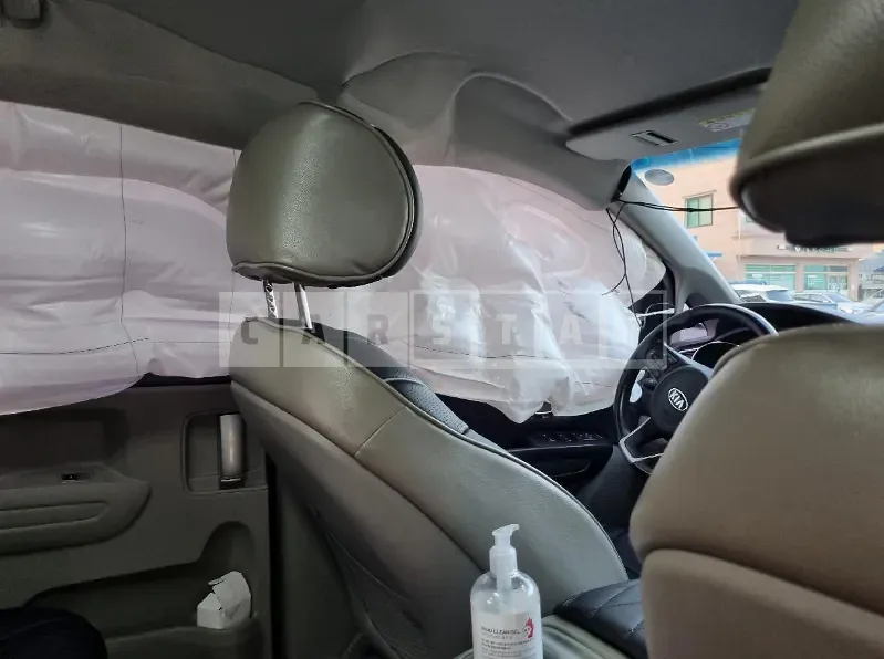 Photo 2 of 10: 2018 Kia Carnival, VIN KNAMB81ABJS428843 — Korean insurance auction