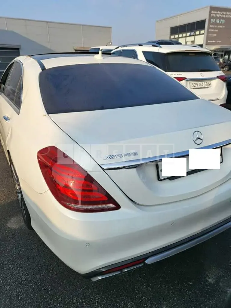 Photo 2 of 38: 2017 Mercedes-Benz S 63 AMG 4Matic L, VIN WDDUG7JB3HA303985 — Korean insurance auction
