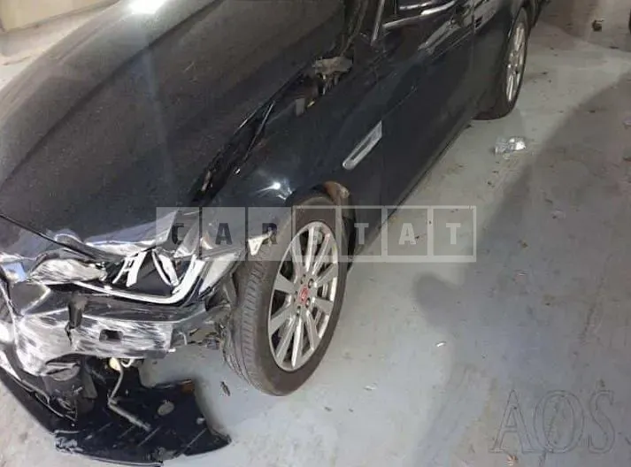 Photo 2 of 16: 2016 Jaguar XE 2.0d, VIN SAJAB4BN2GA940854 — Korean insurance auction