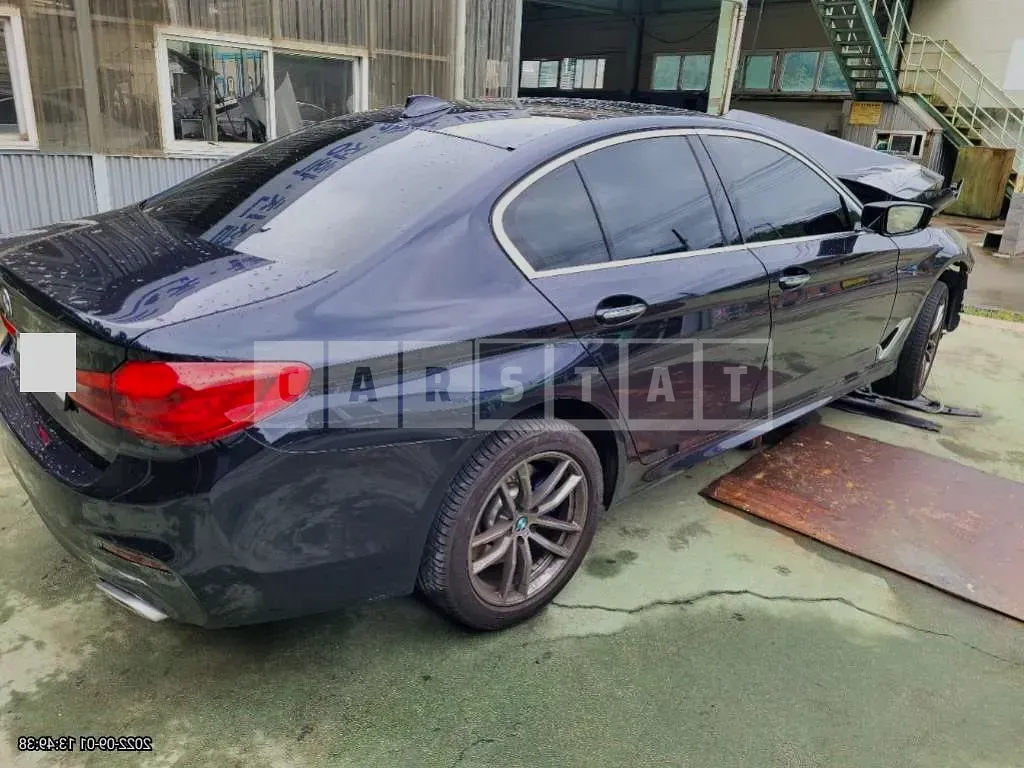 Photo 2 of 9: 2018 BMW 530i, VIN WBAJD3107JB316099 — Korean insurance auction