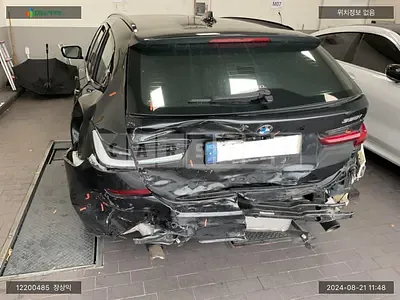 Photo 1 of 14: 2022 BMW 320i Touring, VIN WBA11ED0XNFM55710 — Korean insurance auction