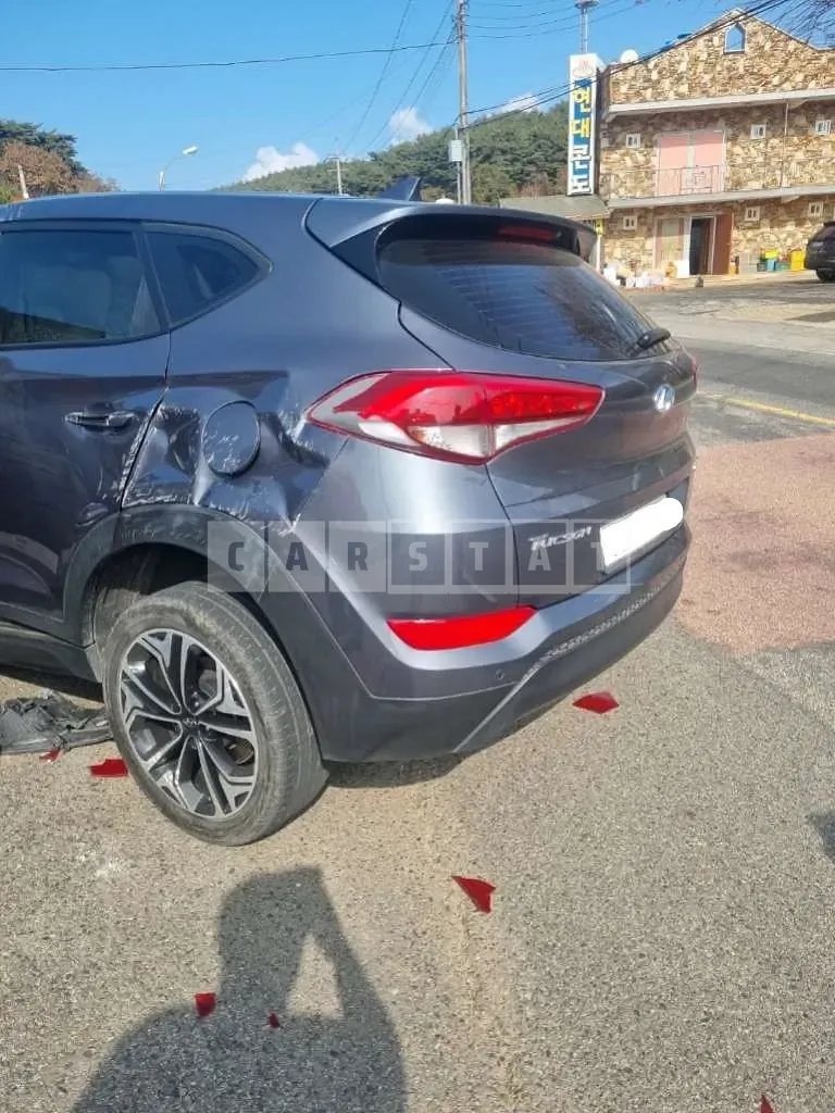 Photo 2 of 5: 2016 Hyundai Tucson, VIN KMHJ2815GGU131411 — Korean insurance auction