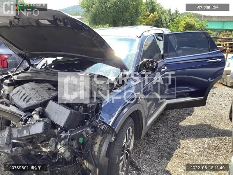 Photo 2 of 18: 2019 Hyundai Santa Fe, VIN KMHS381BBKU167239 — Korean insurance auction