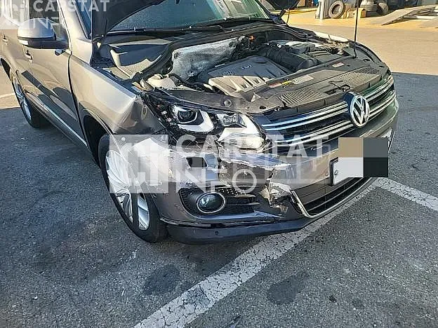 Photo 2 of 23: 2014 Volkswagen Tiguan 2.0 TDI Blue Motion — Korean insurance auction